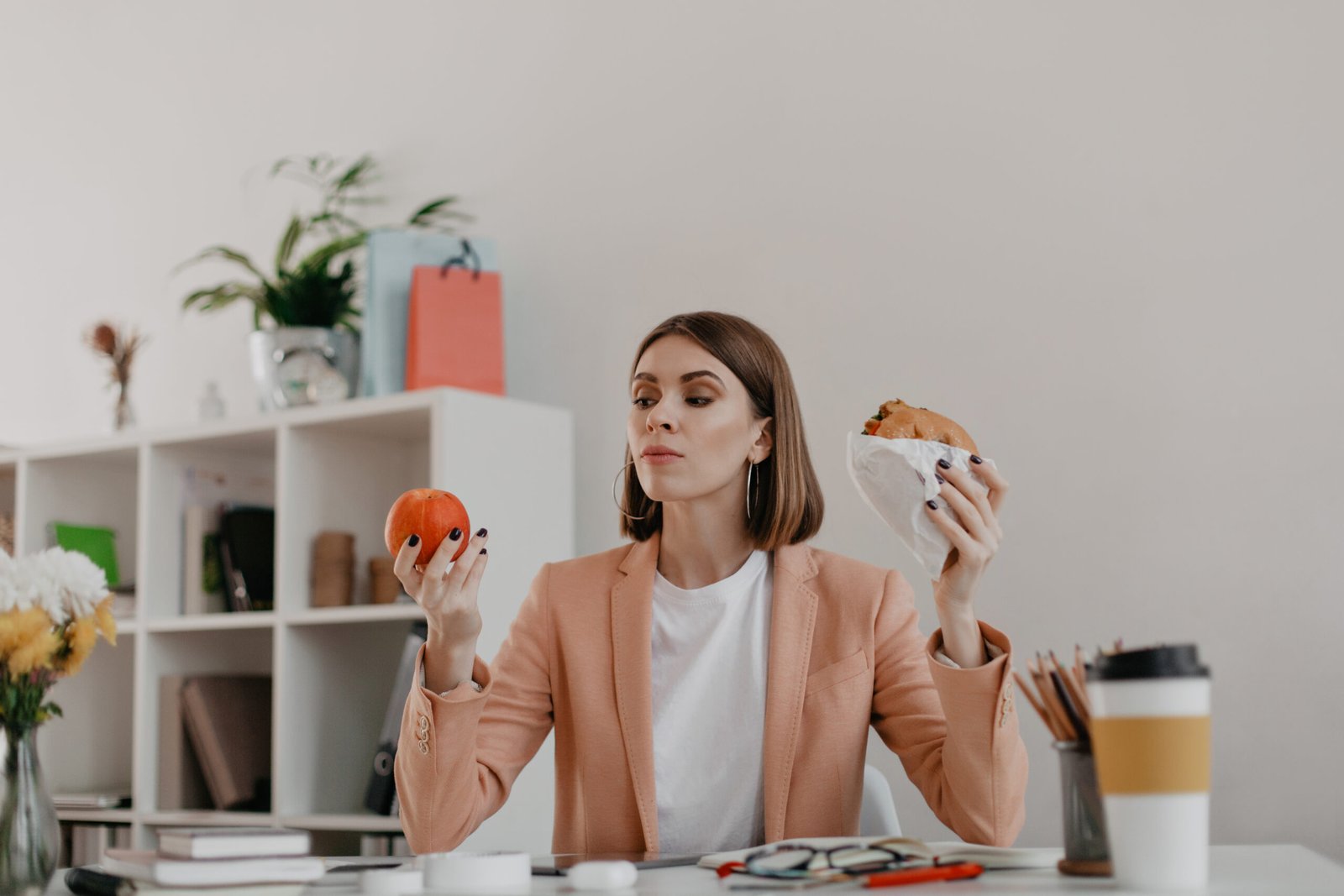 Cómo las proteínas ayudan a controlar los antojos: Mindful Eating y consejos efectivos